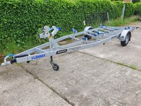 Enkelasser boottrailer 1350 kg 2.jpg