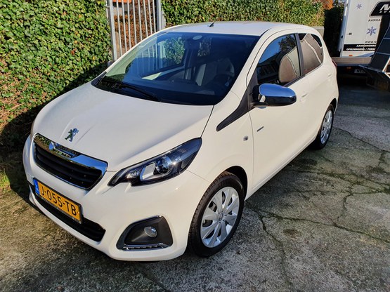 Peugeot 108, 4-deurs